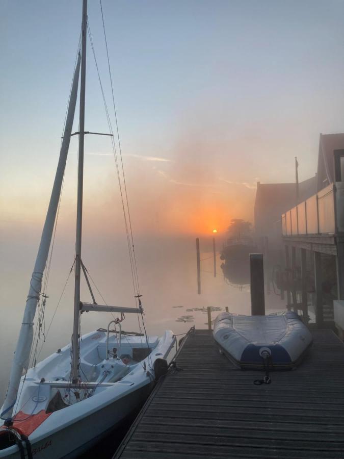 B&B Ganzendiep Aan Het Water Grafhorst Экстерьер фото